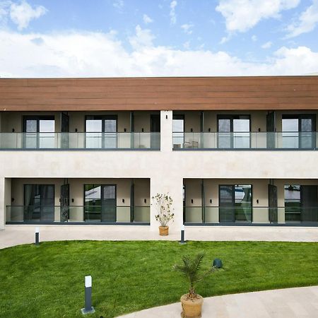 Belinda Hotel Mamaia Adults Only מראה חיצוני תמונה