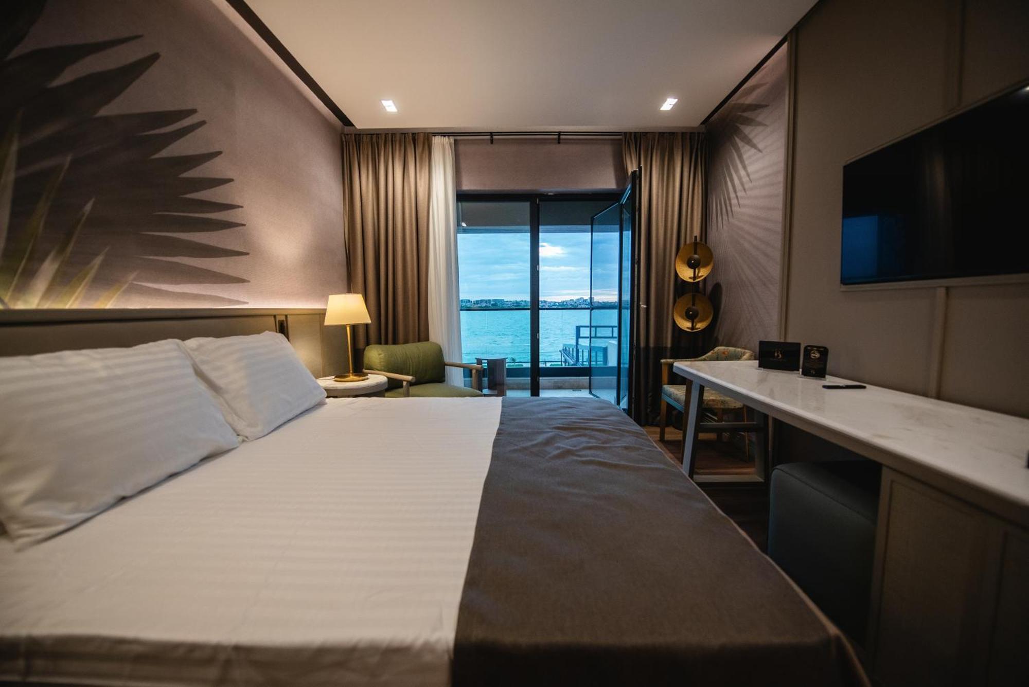Belinda Hotel Mamaia Adults Only מראה חיצוני תמונה